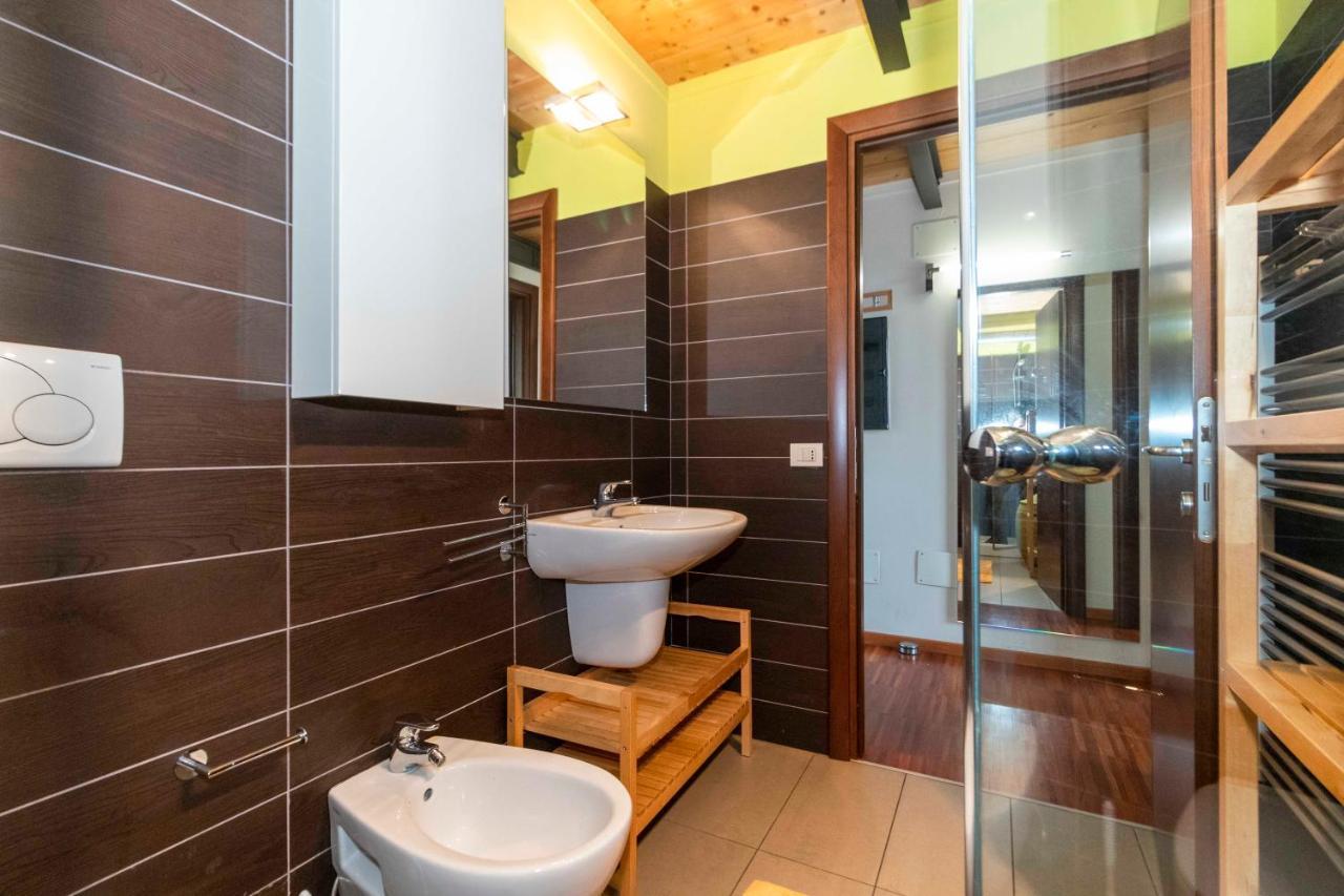Dora Riverside Modern Apartment With Private Parking Turin Exterior photo